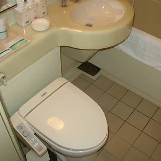 A Bathroom in Hotel Sungarden Dojima, Osaka