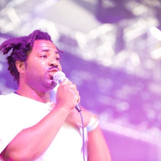 Sampha mesmerizes the crowd with his solo performance