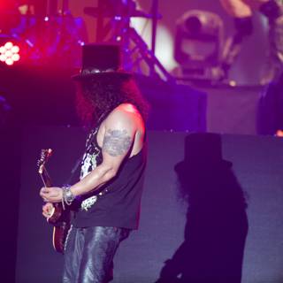 Slash Rocks the Rock and Roll Hall of Fame