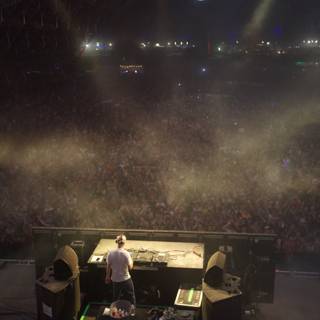 DJ electrifies crowd at Coachella