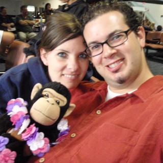 airport-terminal-gate-area-likely-a-us-airport-en-route-to-hawaii