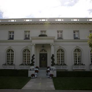 The Grand White Mansion at San Francisco, 2023