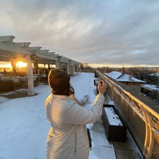 Capturing the Beauty of a Snowy Sunset