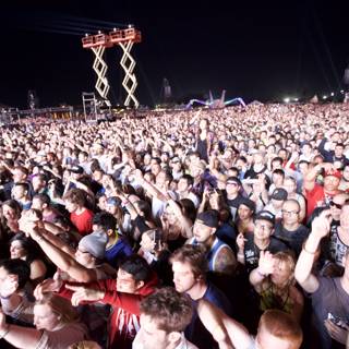 Cochella 2010: A Night of Music and Crowds
