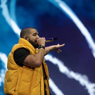 Drake Rocks the Crowd at Coachella 2017