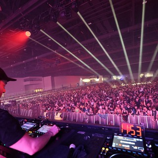 DJ Commands Massive Crowd at Wobbleland 2026