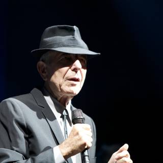 Leonard Cohen's Mic Check