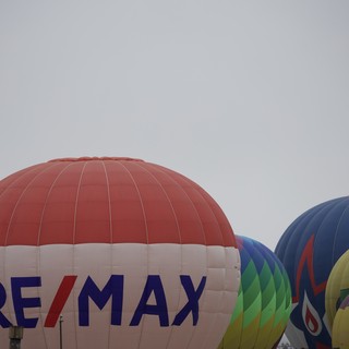 RE/MAX Hot Air Balloon Rises at Sonoma Classic