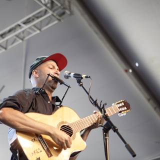 Tom Morello Rocks Coachella with his Guitar and Microphone