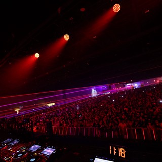 DJ Commands Massive Crowd at Wobbleland Festival 2026