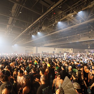 Massive EDM Crowd Packed at Wobbleland 2026