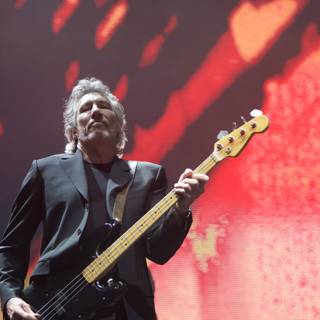 Roger Waters Shreds the Stage with his Bass at Coachella 2008