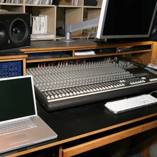 Dual Monitor Laptop Setup for Music Production
