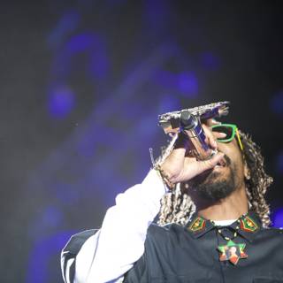 Snoop Dogg rocks the Grammy stage