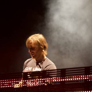 David Guetta electrifies Coachella's crowd with DJ set