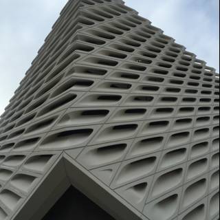The Broad Museum: A Triangle Skyscraper in the Heart of LA