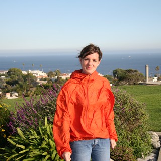 casual-portrait-with-environmental-context