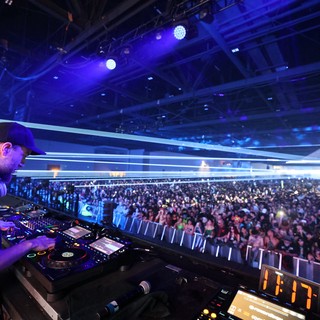 DJ Commands Massive Crowd at Wobbleland 2026