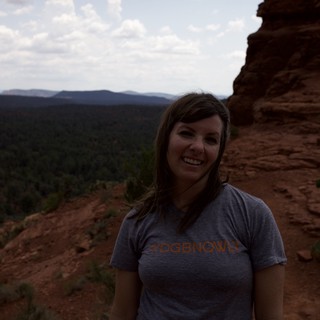 red-rock-sandstone-spire