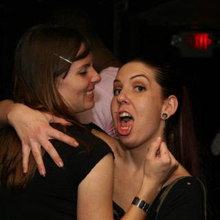 candid-documentary-party-photography