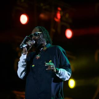 Snoop Dogg rocks the crowd at Coachella 2012