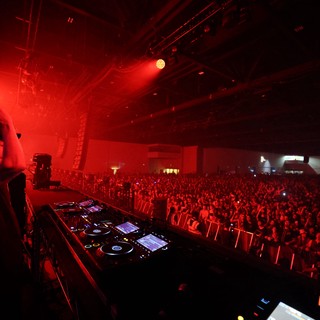 DJ Commands Massive Crowd at Wobbleland 2026
