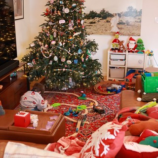 Christmas Morning Chaos: Living Room Full of Toys and Joy