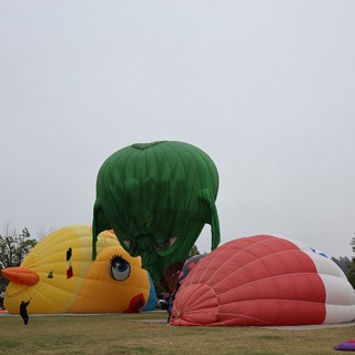 Giant Novelty Balloons Inflate at Sonoma County Classic