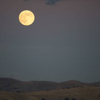 Walnut Creek's Celestial Embrace