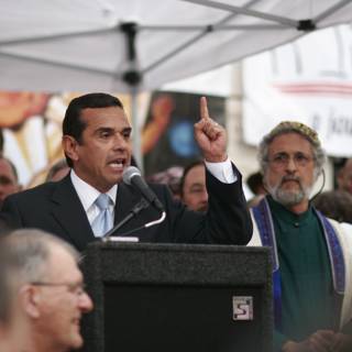 Antonio Villaraigosa delivers a powerful speech at a rally