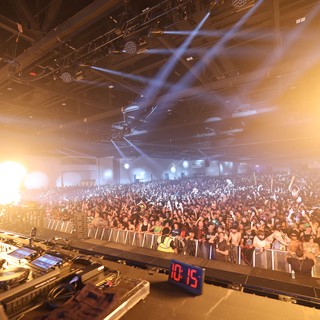 Massive Crowd Erupts at Wobbleland 2026 EDM Festival