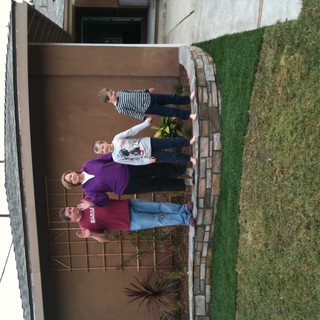 snapshot-candid-family-portrait