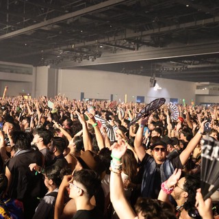 Massive Indoor EDM Crowd Erupts at Wobbleland 2026