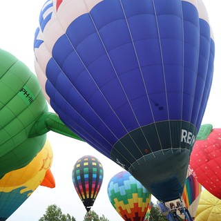 RE/MAX Balloon Dominates Sonoma County Balloon Classic