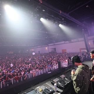 DJ Duo Commands Massive Crowd at Wobbleland 2026