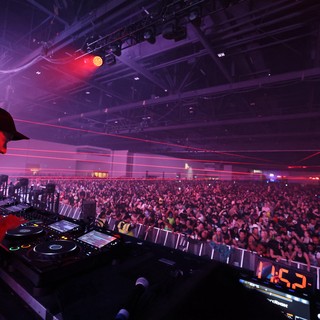 DJ Commands Massive Crowd at Wobbleland 2026