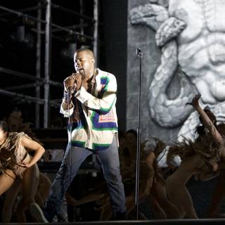 Kanye West Rocks the Stage with Dancers