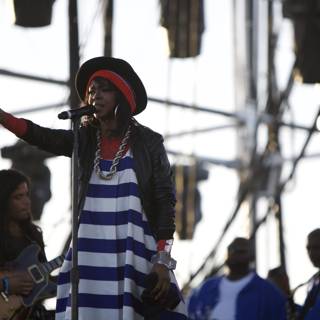 Lauryn Hill's Electrifying Solo Performance
