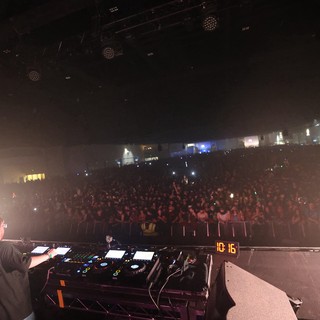 DJ Commands Massive Crowd at Wobbleland Festival 2026
