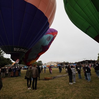 RE/MAX Balloon Inflation at Sonoma County Classic