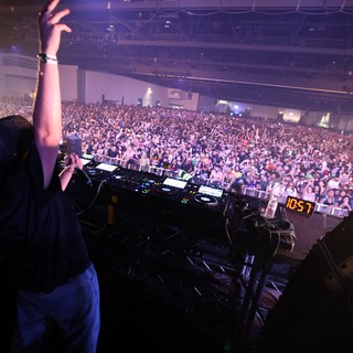 DJ Commands Massive Indoor Festival Crowd at Wobbleland