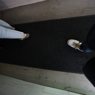 Between Steps: A Minimalist Urban Perspective