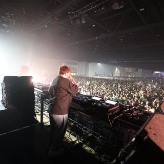 DJ Commands Massive Crowd at Wobbleland Festival 2026