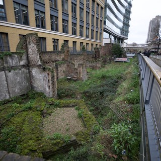 Forgotten Roman Ruins Amid Modern London Development