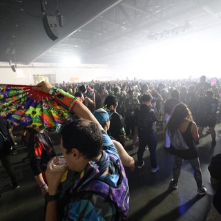 Massive Indoor Crowd Surges at Wobbleland 2026