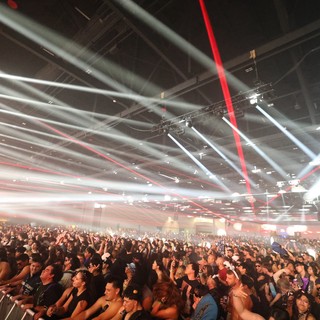 Massive Light Show Engulfs Wobbleland 2026 Crowd