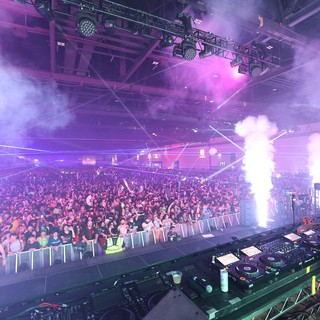 DJ Ignites Massive Crowd at Wobbleland 2026