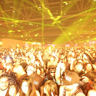 Massive Crowd Engulfed in Laser Light at Wobbleland