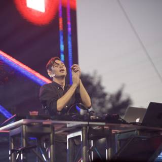 Flume's Electrifying Performance