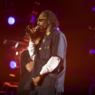 Snoop Dogg Rocks the Grammy Stage
